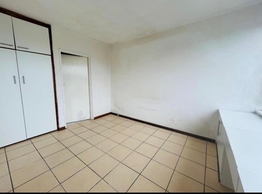 1 Bedroom Property for Sale in Amalinda Eastern Cape
